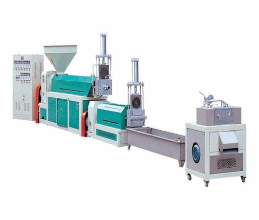 Video of plastic recycle machine